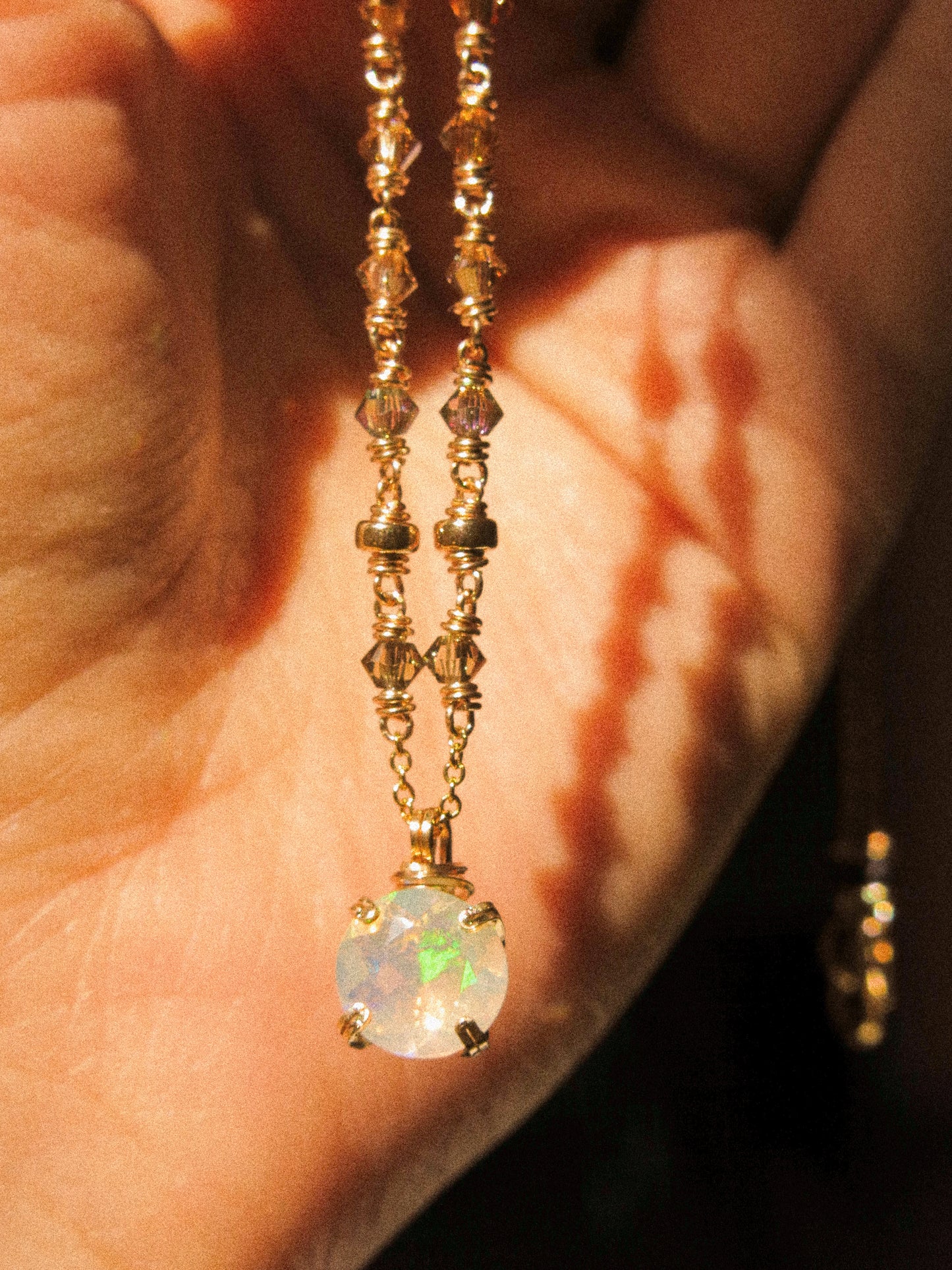 Faceted Round Ethiopian Welo Opal Ombré Necklace in Prong Setting, 14K Gold Fill