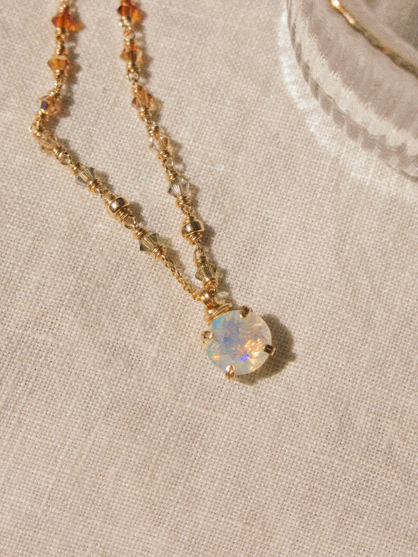 Faceted Round Ethiopian Welo Opal Ombré Necklace in Prong Setting, 14K Gold Fill