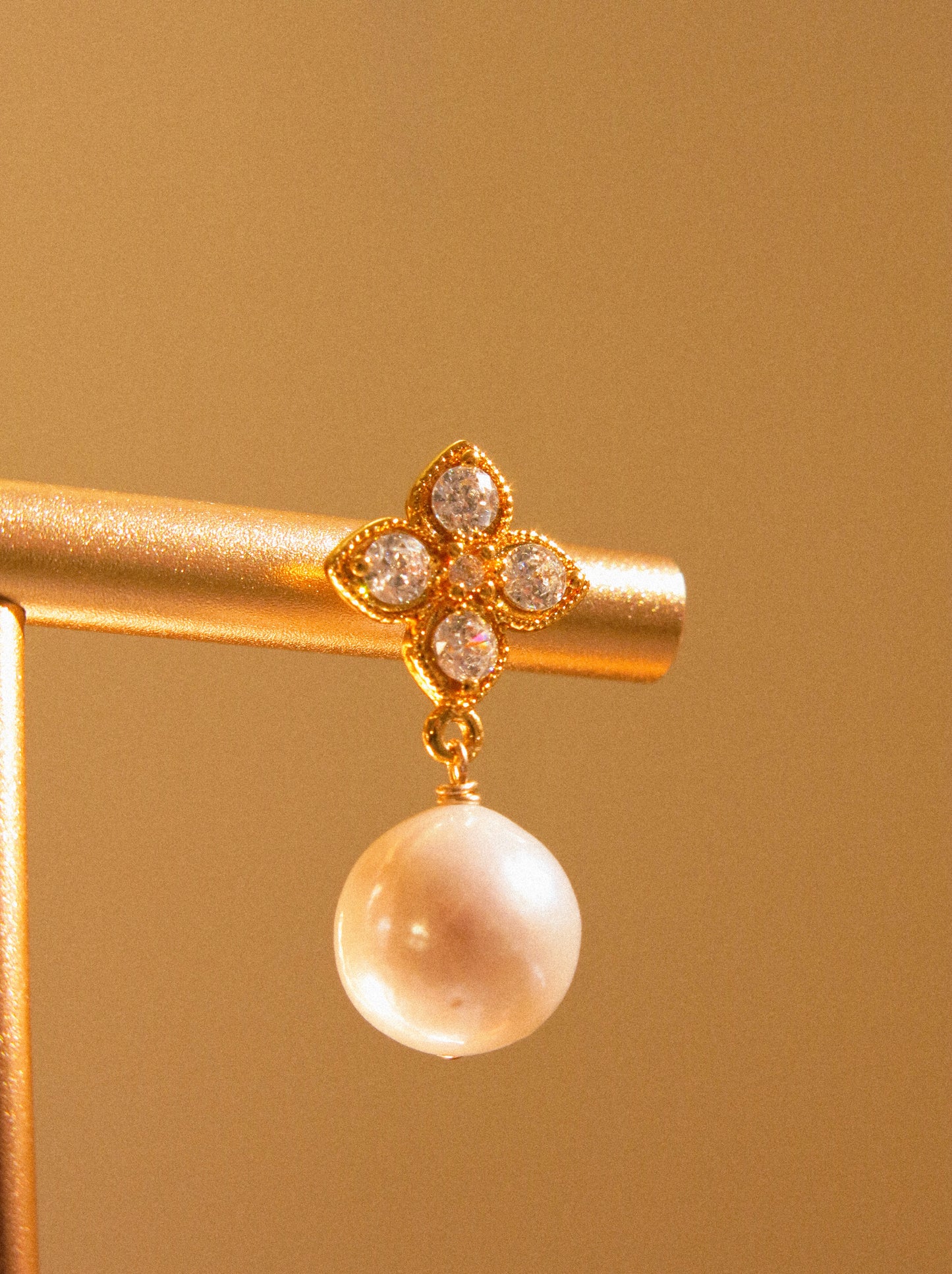 Clover Cubic Zirconia Post Earrings with White Round Edison Pearl, 925 Sterling Silver Post