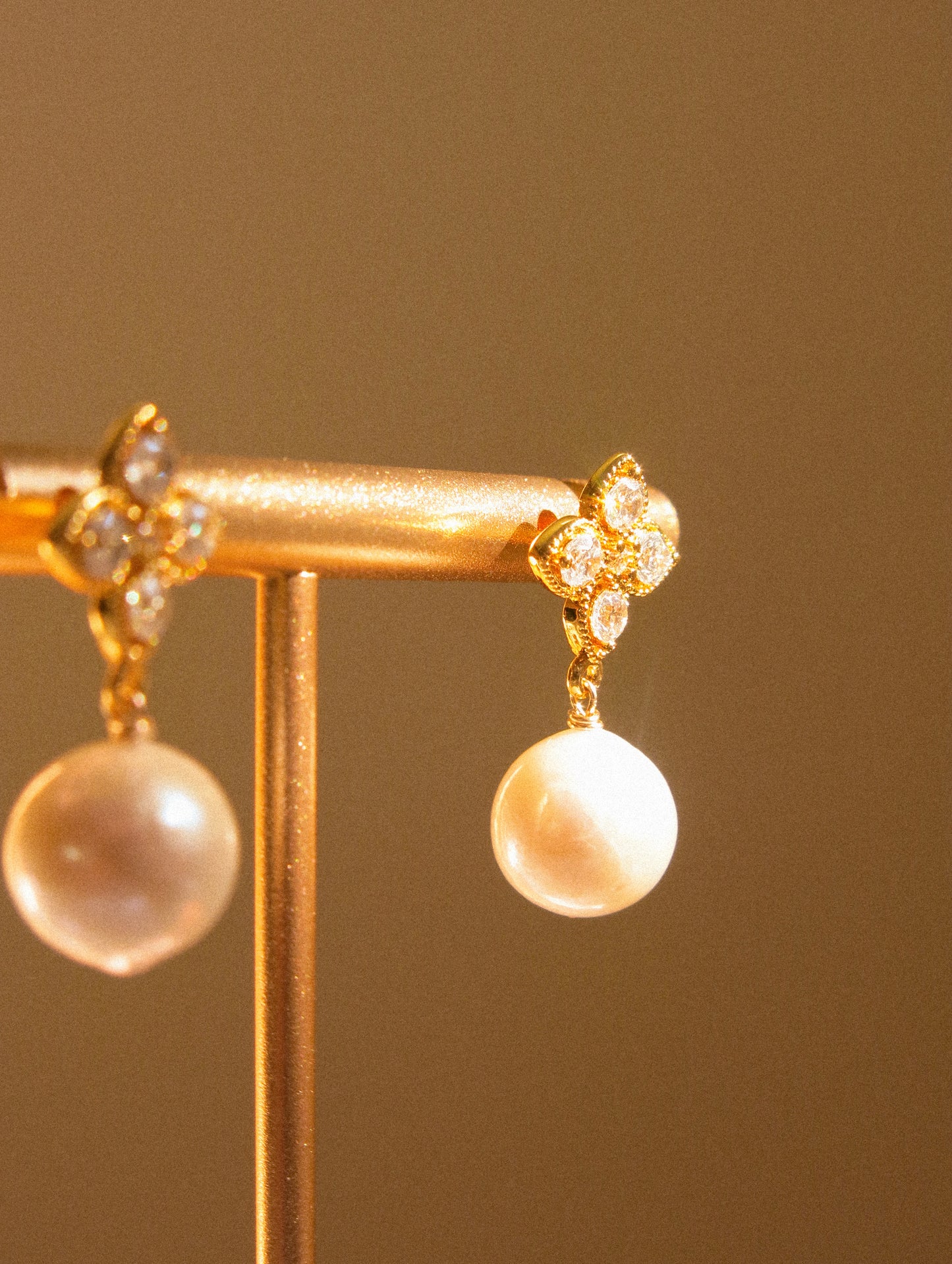 Clover Cubic Zirconia Post Earrings with White Round Edison Pearl, 925 Sterling Silver Post