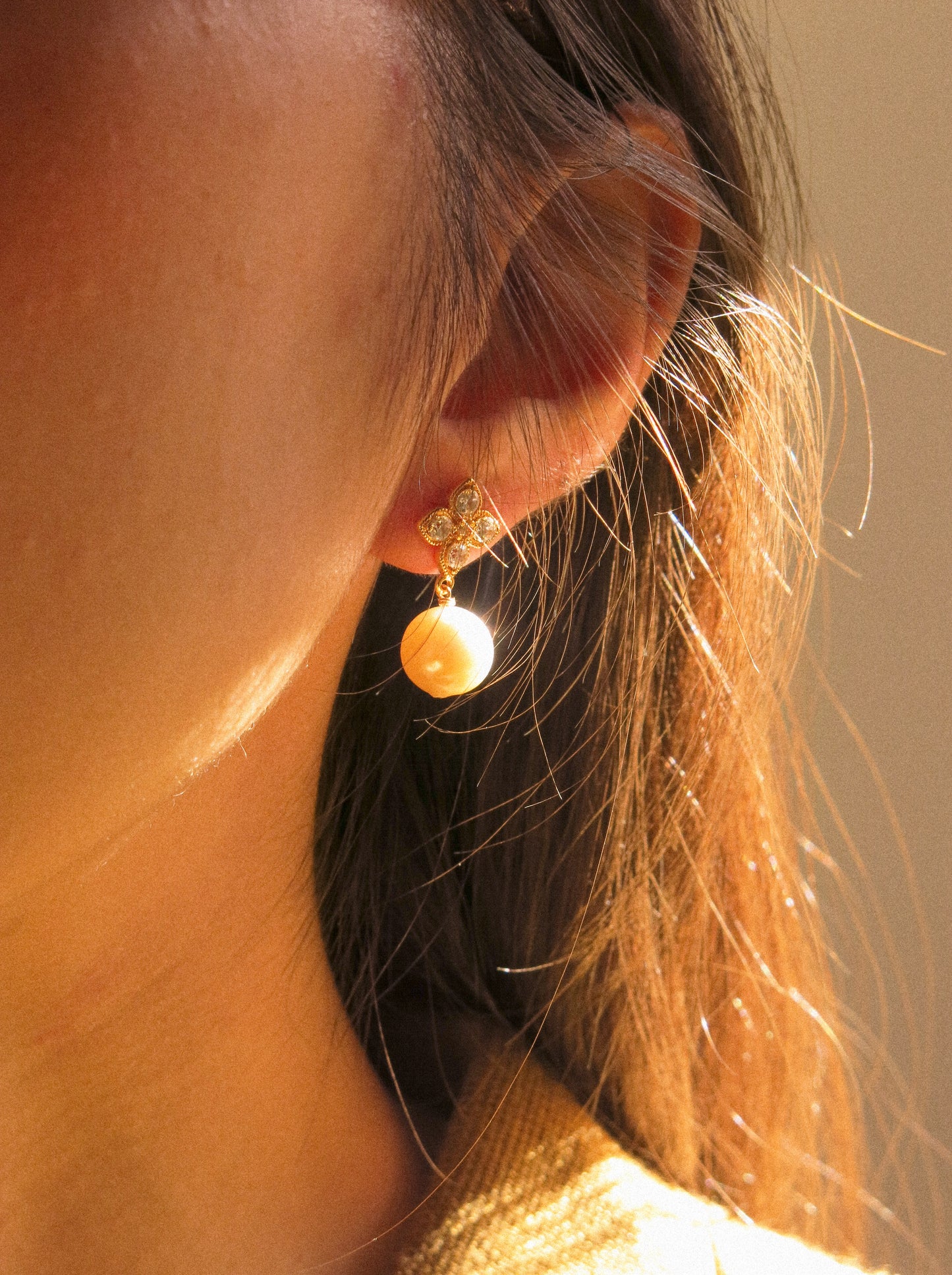 Clover Cubic Zirconia Post Earrings with White Round Edison Pearl, 925 Sterling Silver Post