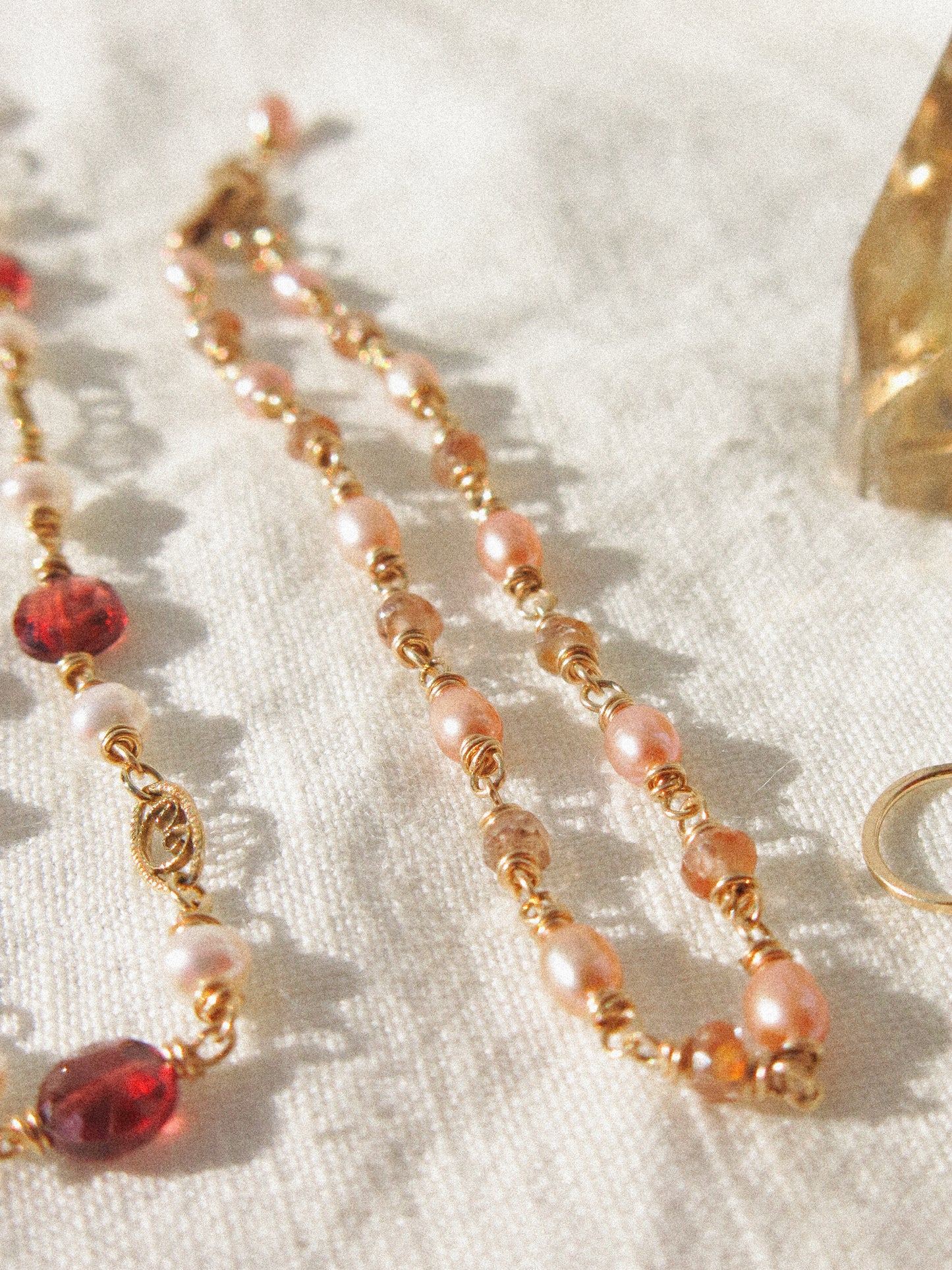 Pink Oval Pearl and Rose Champagne Zircon Delicate Bracelet
