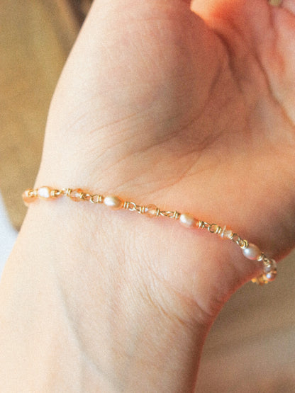 Pink Oval Pearl and Rose Champagne Zircon Delicate Bracelet