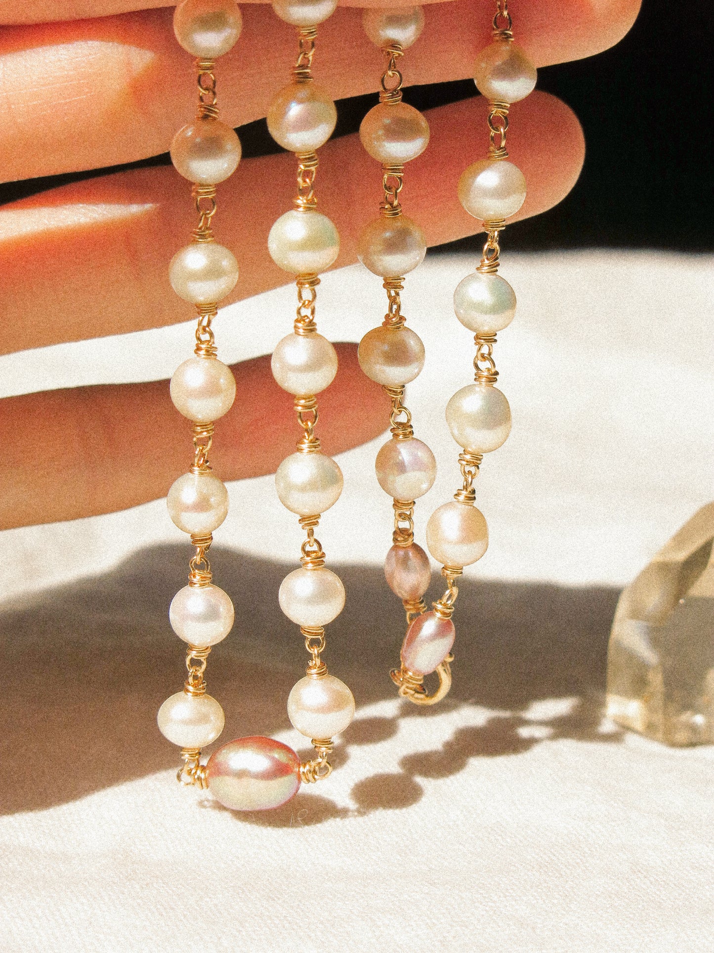 Round White Pearl and Rainbow Oval Focal Pearl Delicate Choker Necklace
