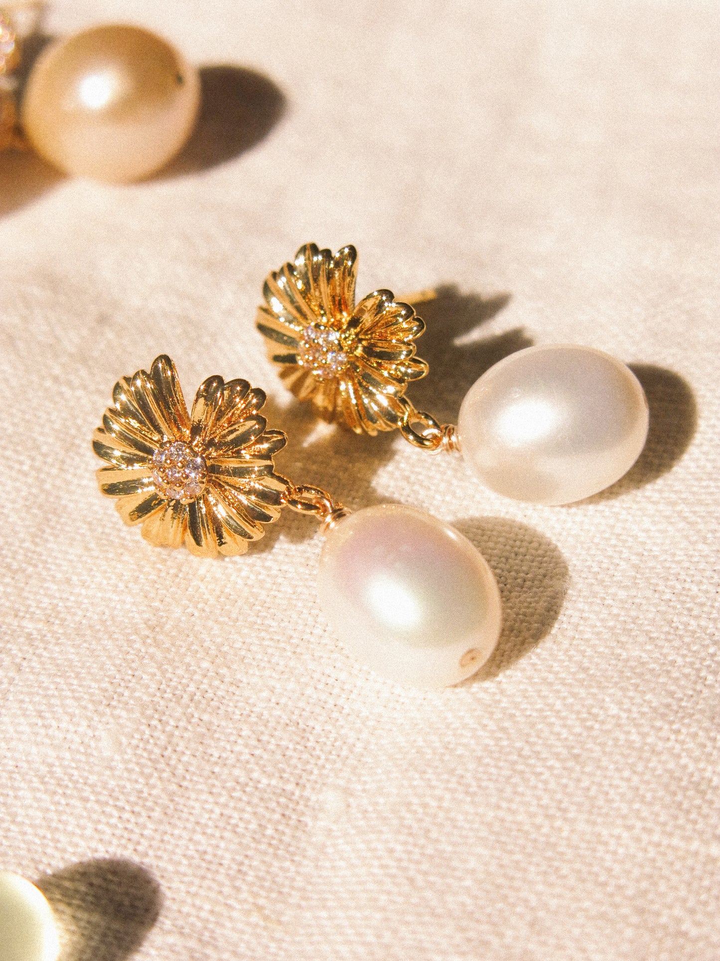 Large Oval White Pearl Earrings on Zirconia Daisy Stud, 925 Sterling Silver Post