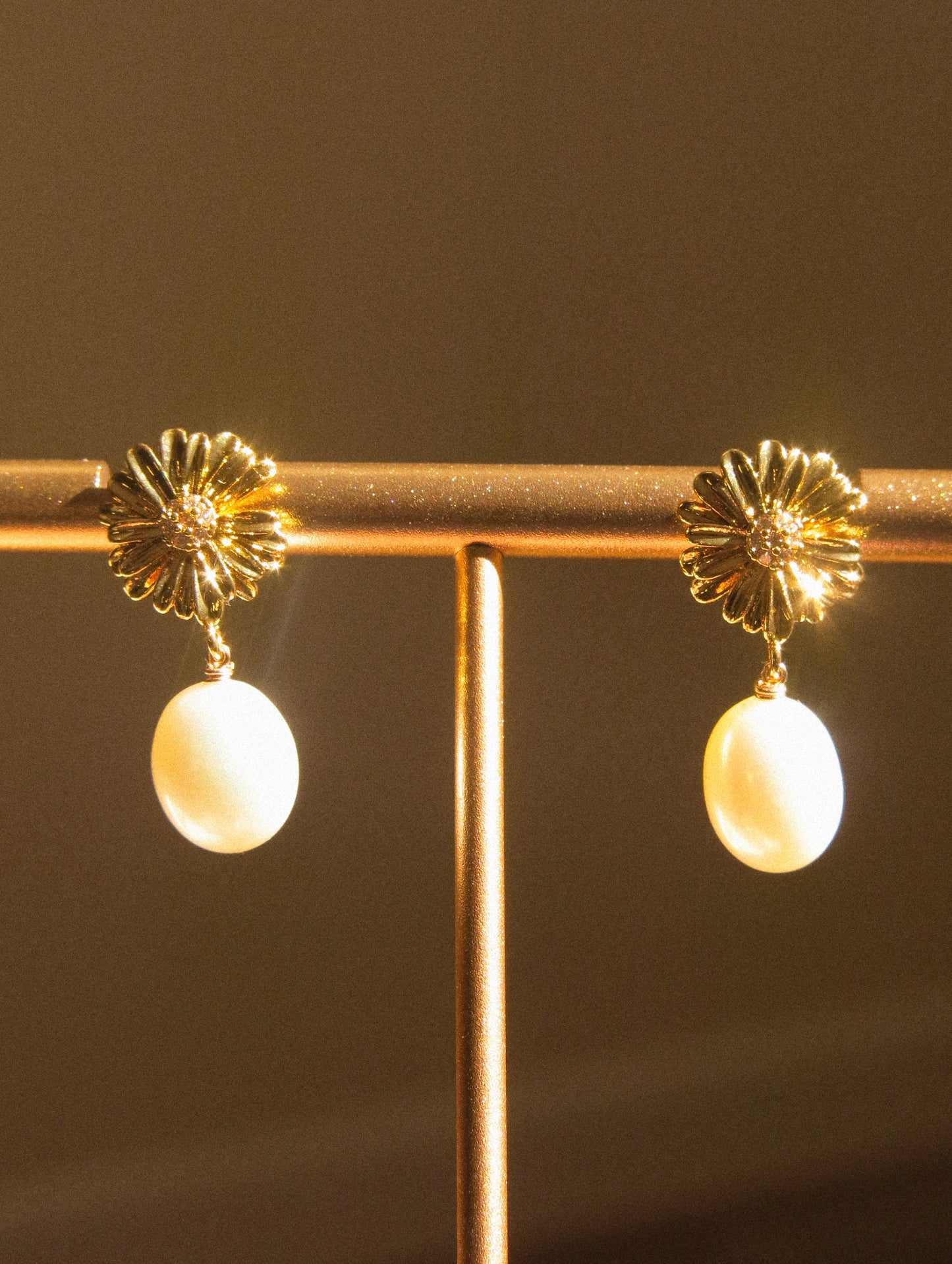 Large Oval White Pearl Earrings on Zirconia Daisy Stud, 925 Sterling Silver Post