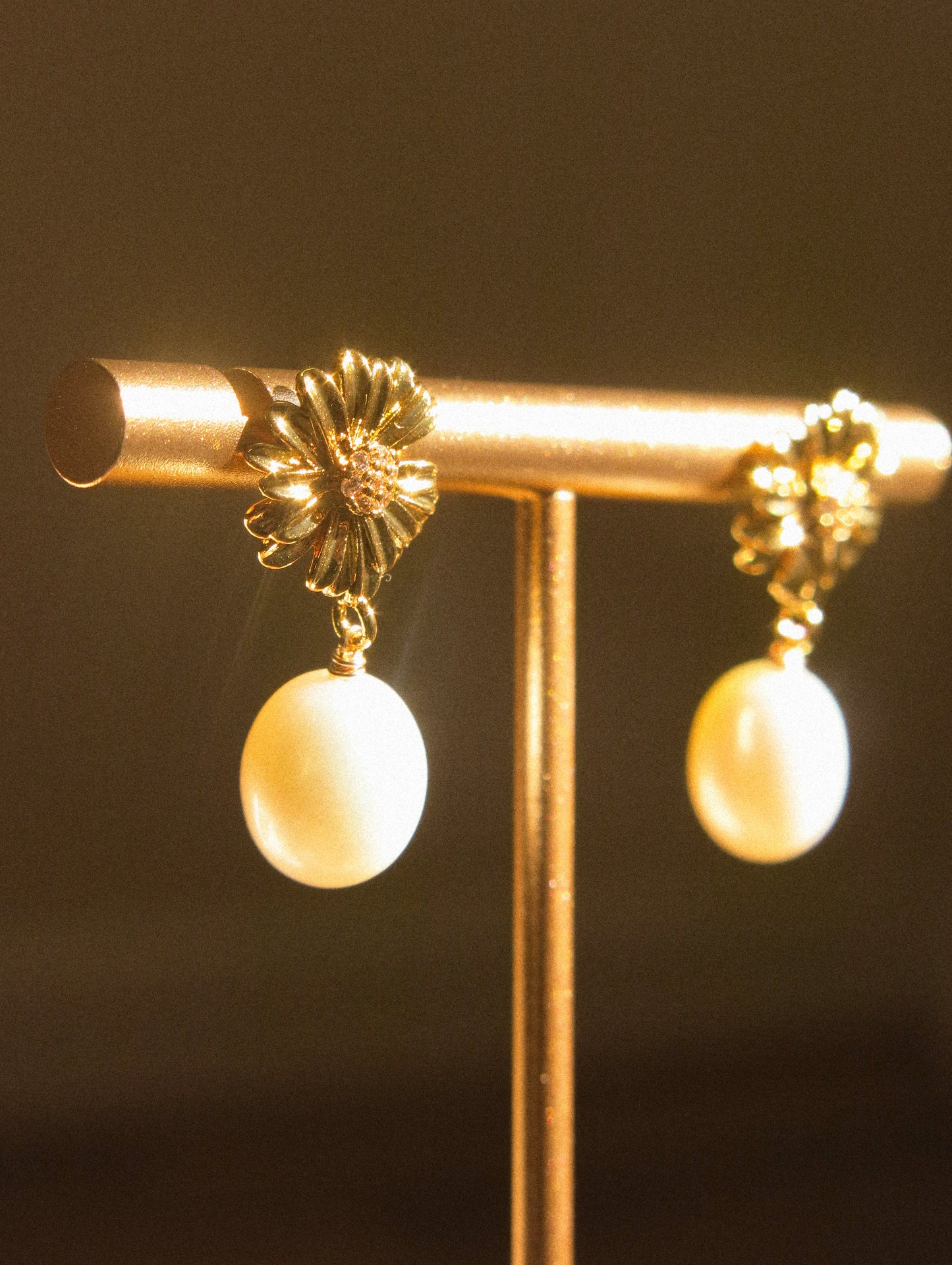 Large Oval White Pearl Earrings on Zirconia Daisy Stud, 925 Sterling Silver Post