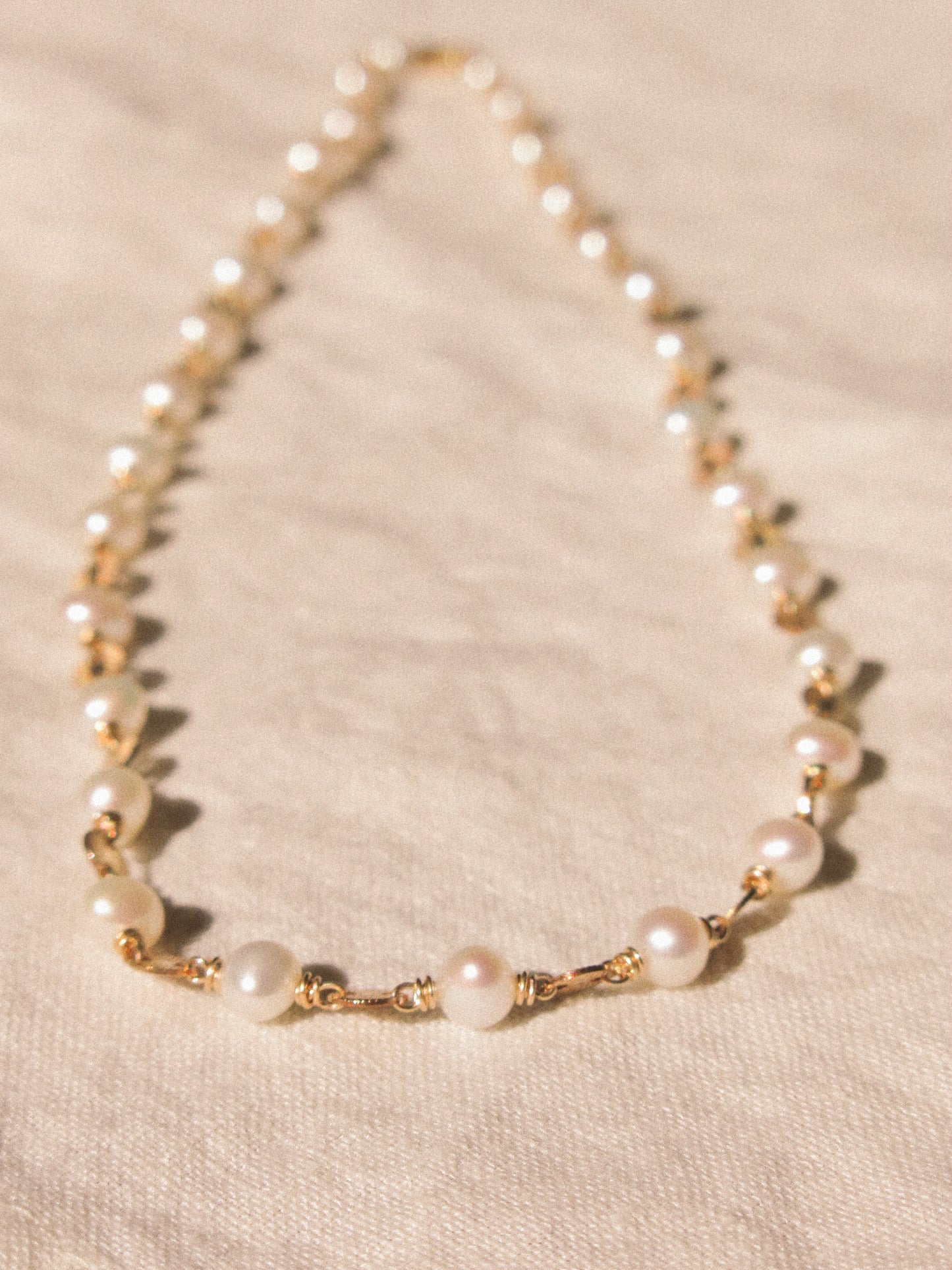White Pearl and Textured Coin Link Choker Necklace, 14K Gold Fill