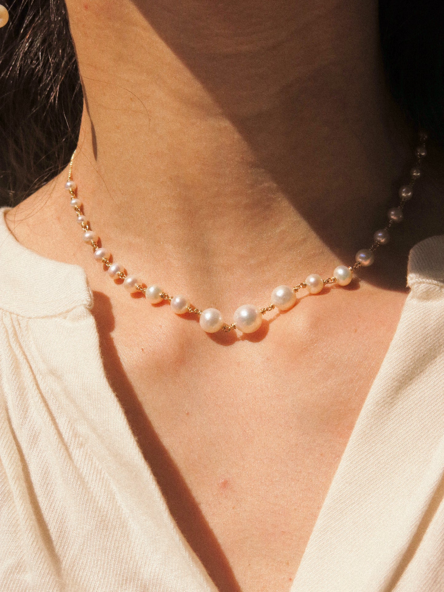 Petite Graduated White Round Pearl Choker Necklace with Curb Chain, 14K Gold Fill