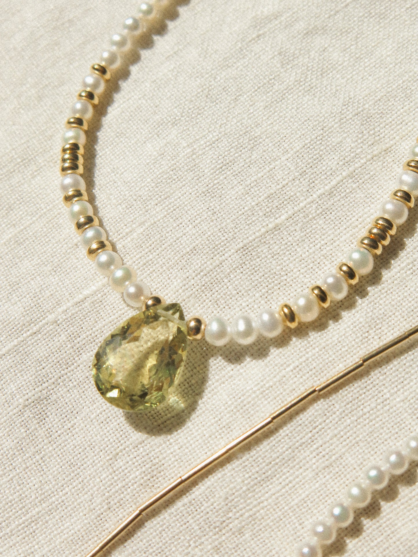 Yellow Green Apatite and White Pearl Strung Choker Necklace, 14.5", 14K Gold Fill