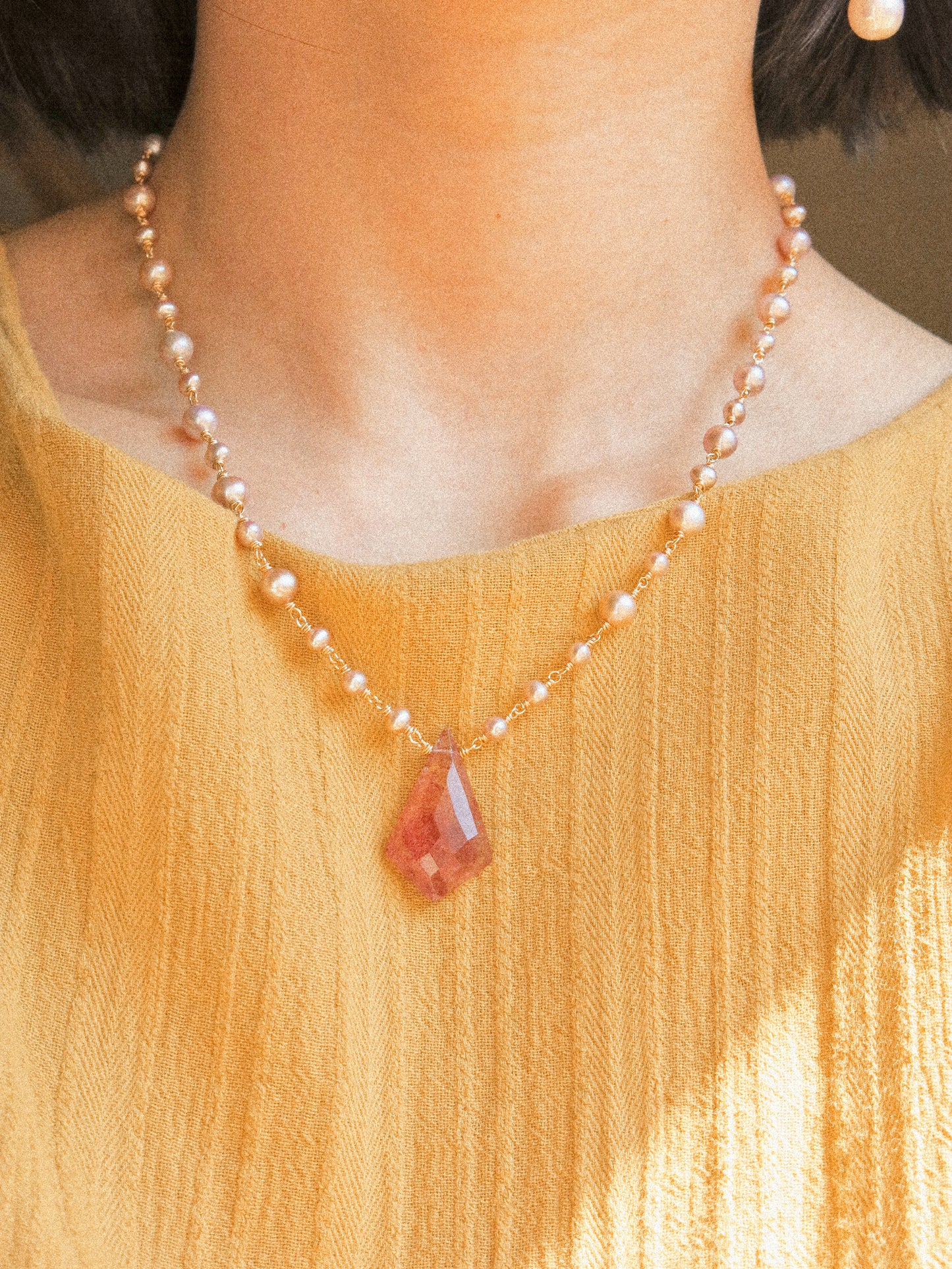 Peach and Mauve Round Pearl with Fancy Cut Strawberry Quartz Delicate Necklace