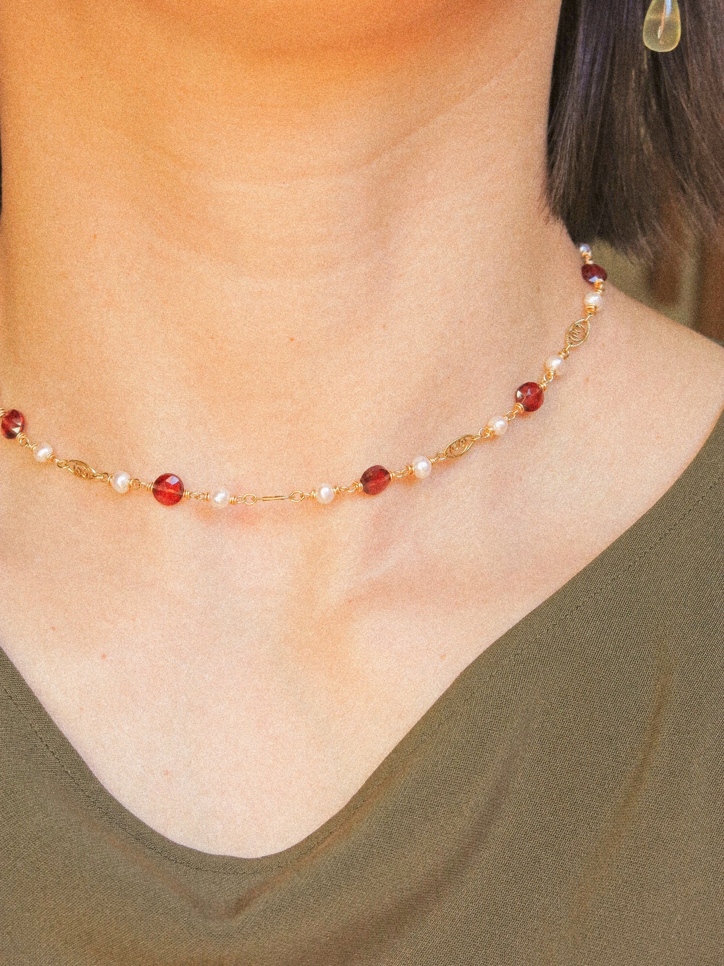 Mozambique Garnet and White Round Pearl Short Necklace with Filigree Links