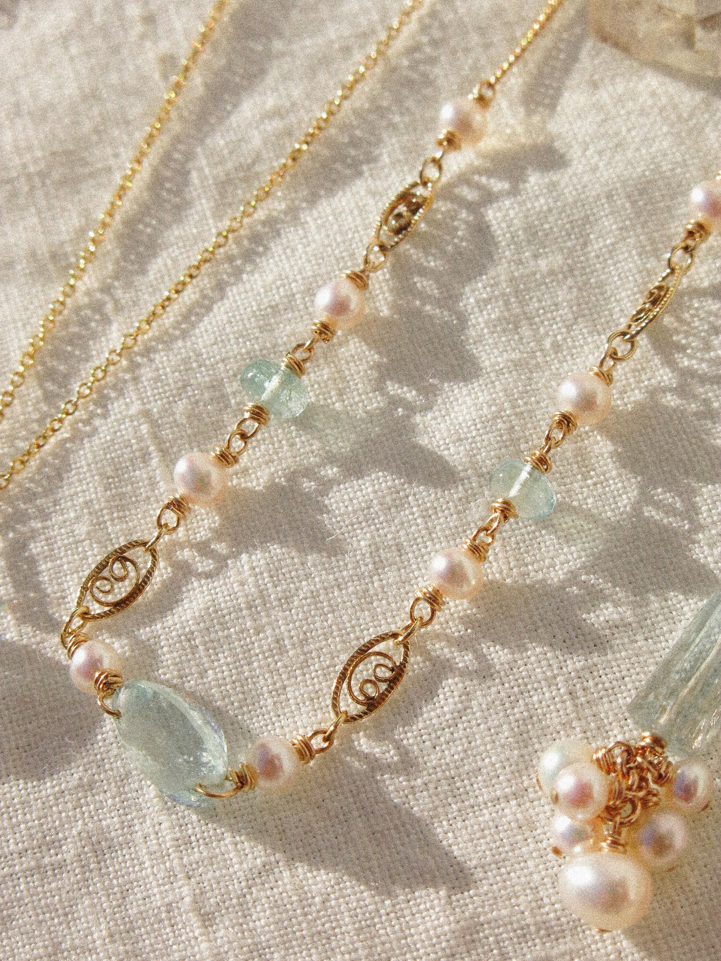 Faceted Oval Aquamarine and white Pearl Delicate Choker Necklace in 14K Gold Fill, March Birthstone, Wire Wrapped Victorian-inspired jewelry